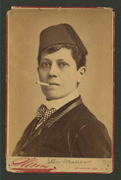 Ella Wesner - Portrait