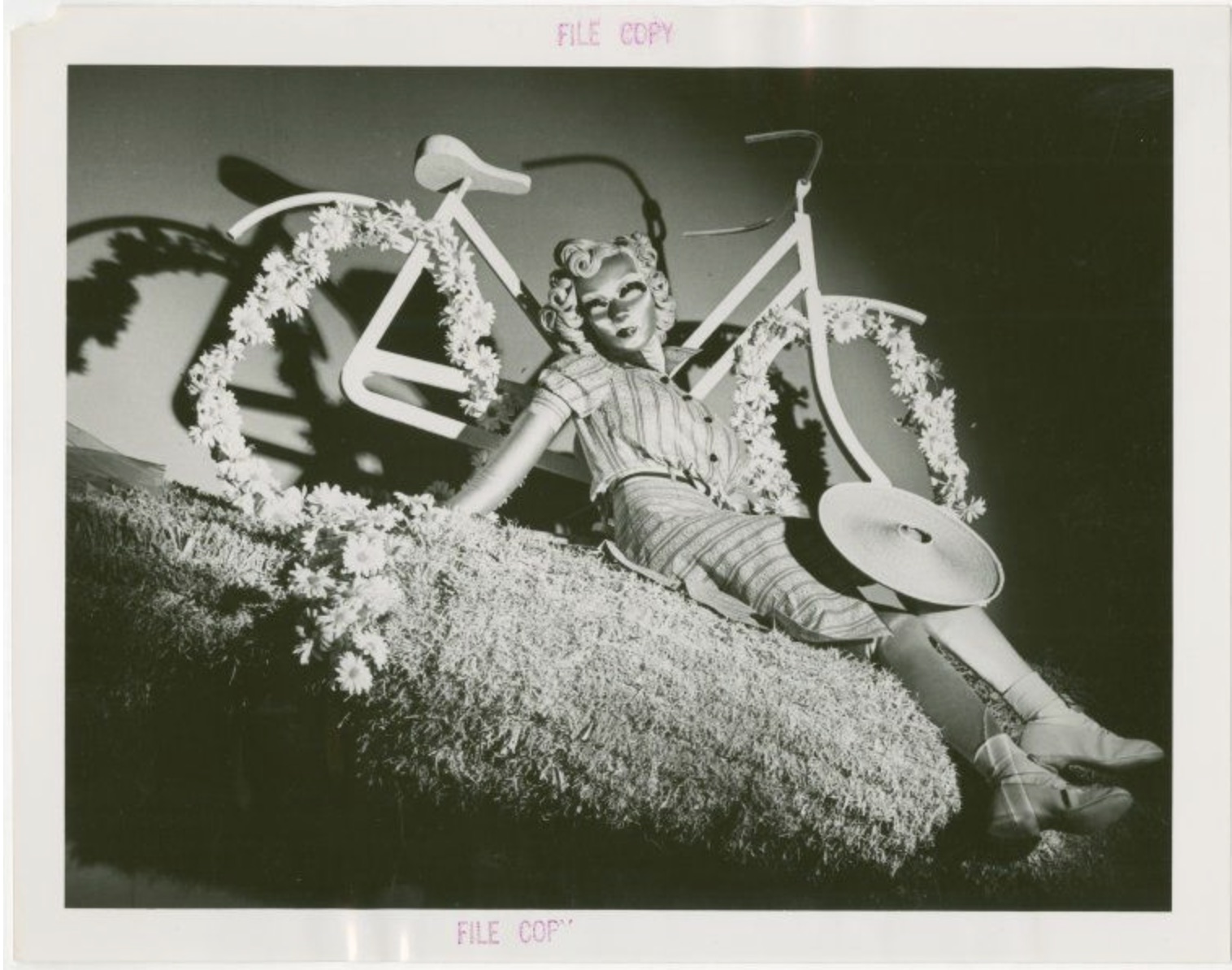 Fashion, world of- Mannequins- with bike