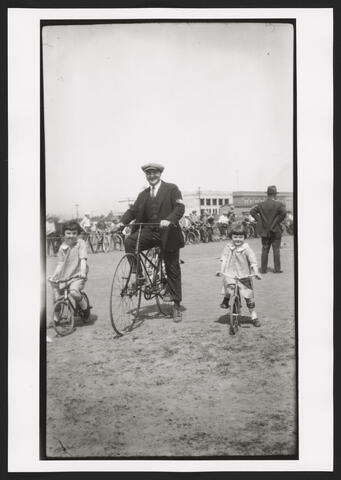 Joe S. Brown and Daughters at Cycle Trades Field Day in Portland, Oregon